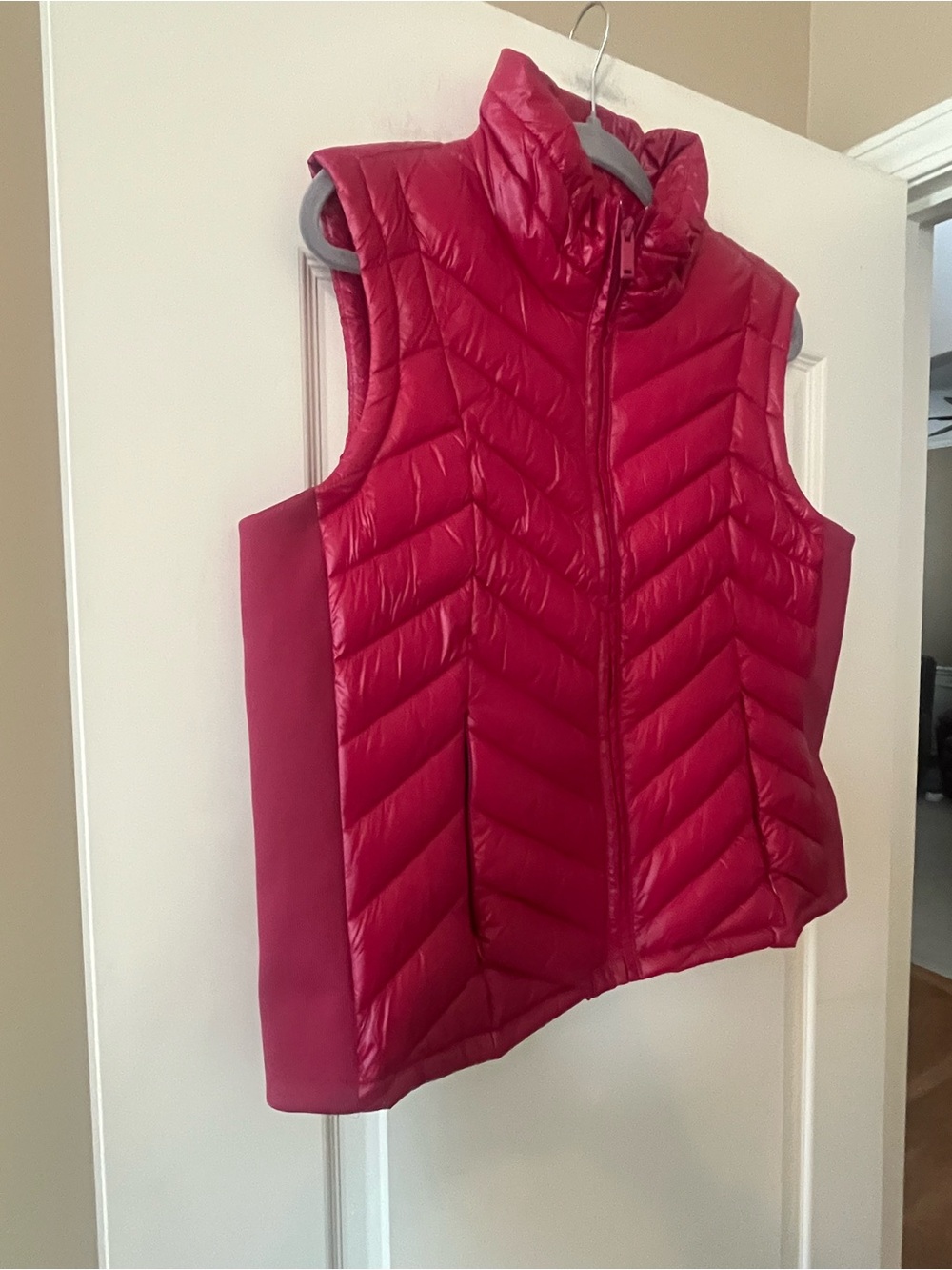 Calvin Klein Red Quilted Sleeveless Puffer Vest Women’s Size Large - Picture 10 of 16